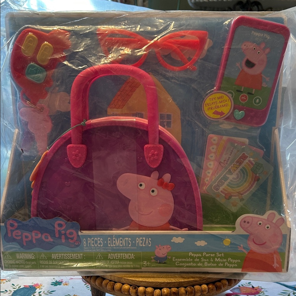 Peppa Pig “Peppa Purse Set” 8 Pieces New In Sealed Plastic & Box Ages 3+